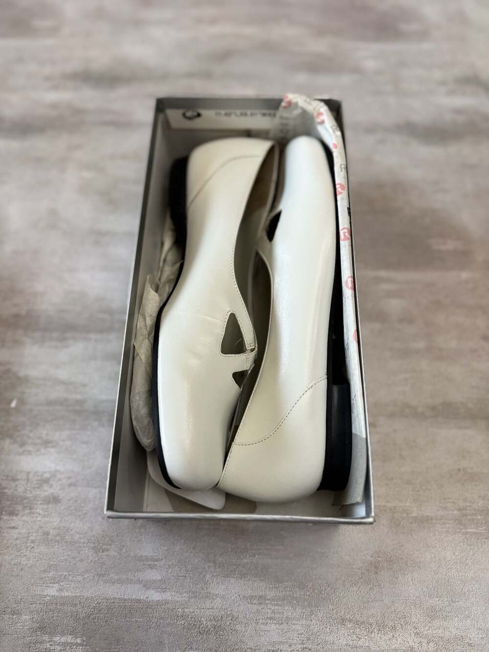 Report Pansy White Leather Cross-Strap Flat Shoes Size 9.5 - Picture 3 of 6